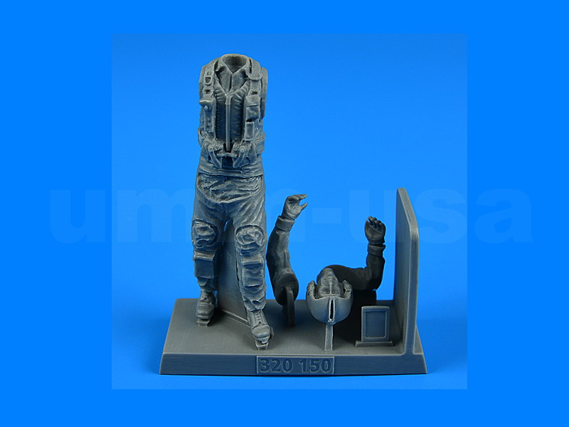 AB320150 US NAVY Combat Pilot 1/32